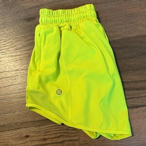 Lululemon Hotty-Hot High-Rise Lined Short 2.5” size: 0